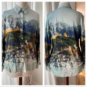 TWIK Blouse with stunning mountain print